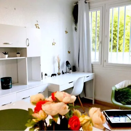 Διαμέρισμα Studio Near Parking With Wifi Center *